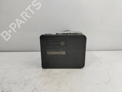 Used ABS pump SEAT LEON (1P1) 1.9 TDI (105 hp) 18132331