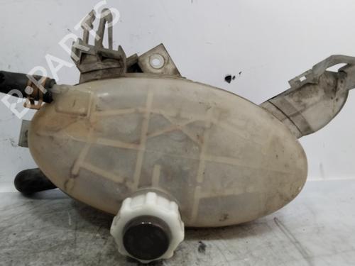 Used Expansion tank RENAULT MASTER II Van (FD) 2.5 dCi (101 hp) 26589410