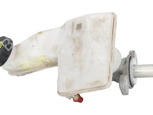 Used Brake master cylinder PEUGEOT 208 II (UB_, UP_, UW_, UJ_) [2019-2025]  31159936
