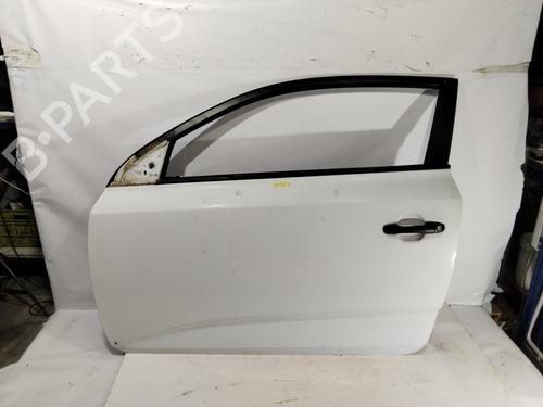Used Left front door KIA CEE'D Hatchback (ED) [2006-2012]  32323499