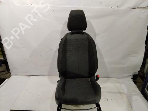 Used Right front seat PEUGEOT 2008 II (UD_, US_, UY_, UJ_, UR_, UC_) [2019-2026]  32261652