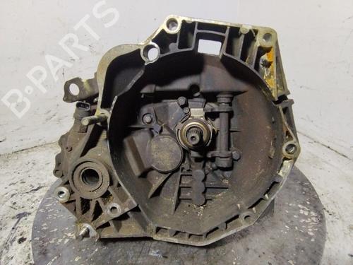Used Gearbox Gearbox FIAT PUNTO (188_) 1.3 JTD 16V (70 hp) 33460050 33460050