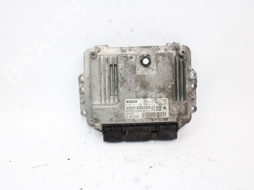 Calculateur moteur (ecu) PEUGEOT 308 I (4A_, 4C_) 1.6 HDi (109 hp) 15470236