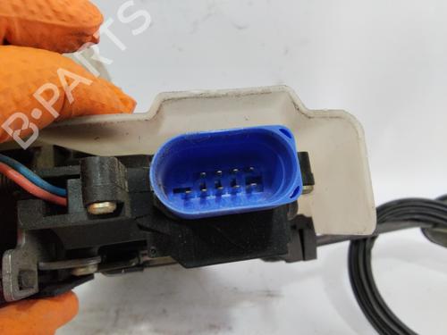 Høyre foran lås VW GOLF PLUS V (5M1, 521) [2004-2013]  30704291