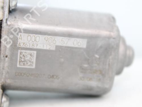 Right front window motor MERCEDES-BENZ A-CLASS (W177) A 180 d (177.003) | BP16439630E20 