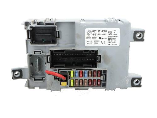 Used Fuse box Fuse box 39184849 39184849