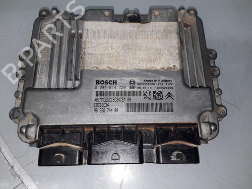 Used Engine control unit (ECU) PEUGEOT 3008 I MPV (0U_) 1.6 HDi (109 hp) 9433320