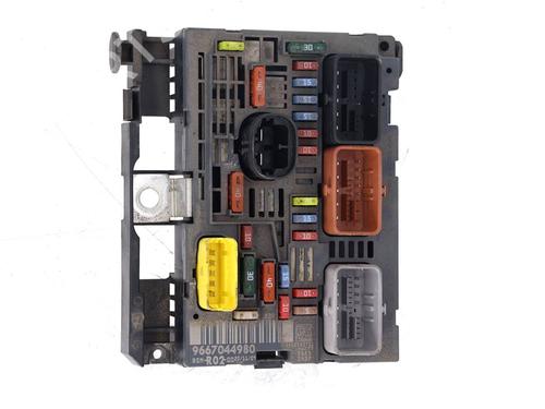 Used Fuse box Fuse box 38533802 38533802