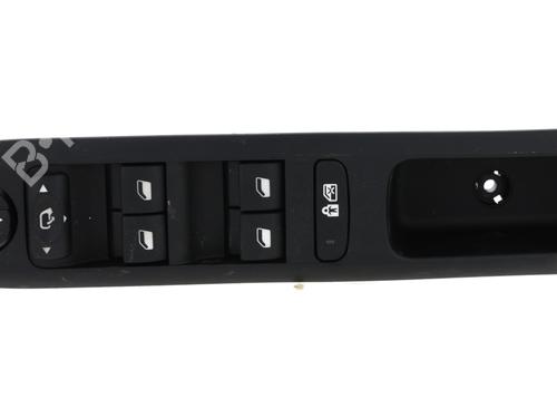 Used Left front window switch PEUGEOT 5008 (0U_, 0E_) [2009-2017]  29573101