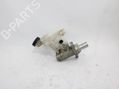 Used Brake master cylinder PEUGEOT 5008 II (MC_, MJ_, MR_, M4_) [2016-2025]  15732404