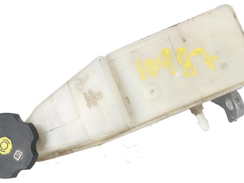 brake-master-cylinder-opel-astra-k-b16-2015-2016-2017-2018-2019-2020-2021-2022-32858038 main image