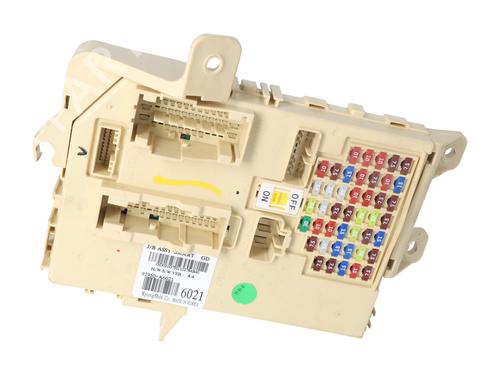 Used Fuse box Fuse box HYUNDAI i30 (GD) [2011-2026] 33798819 33798819