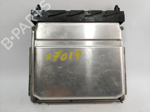 Used Engine control unit (ECU) VOLVO S60 I (384) 2.4 D (126 hp) 24404559