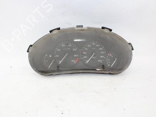 Used Instrument cluster PEUGEOT 206 Saloon 1.4 (75 hp) 15644932