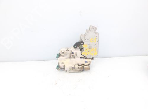 Used Front right lock NISSAN PRIMERA Hatchback (P12) [2002-2025]  17125117