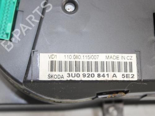 Instrument cluster SKODA SUPERB I (3U4)  | BP17484668C47 