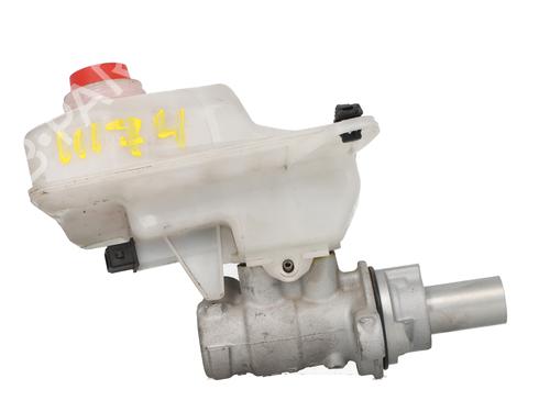 Used Brake master cylinder Brake master cylinder TOYOTA COROLLA Saloon (_E21_) 1.6 VVTi (ZRE210) (122 hp) 33234770 33234770