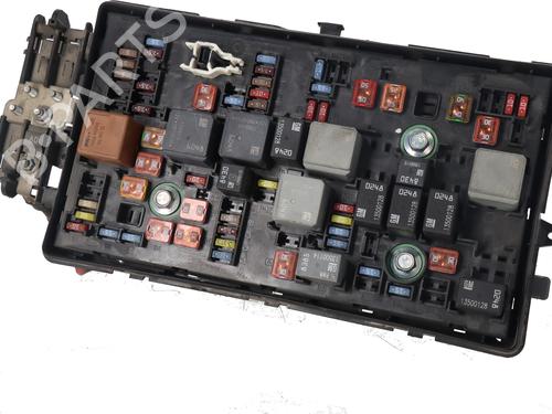 Used Fuse box Fuse box 37026773 37026773