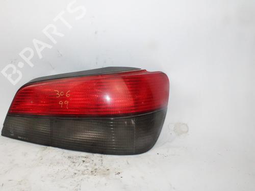 Right taillight PEUGEOT 306 Hatchback (7A, 7C, N3, N5)  | BP13924252C35 