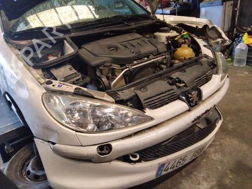 Luftfiltergehäuse PEUGEOT 206 Hatchback (2A/C) 1.4 HDi eco 70 | BP17647454M87