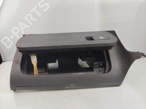 Used Glove box VW GOLF V (1K1) 1.9 TDI (105 hp) 19135422