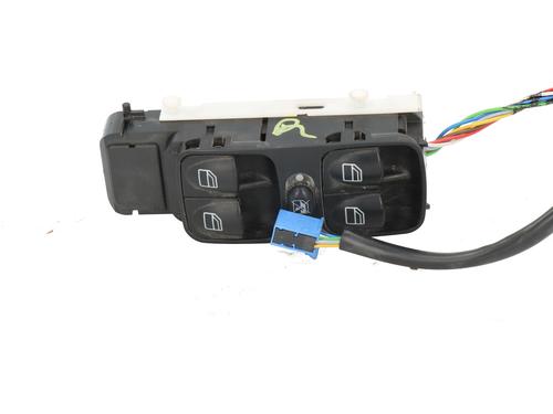 Used Left front window switch MERCEDES-BENZ C-CLASS (W202) [1993-2000]  30926754