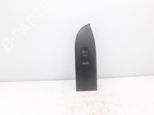 Used Right front window switch SUZUKI GRAND VITARA II (JT, TE, TD) 1.9 DDiS All-wheel Drive (JT419, TD44, JB419WD, JB419XD,... (129 hp) 17109290
