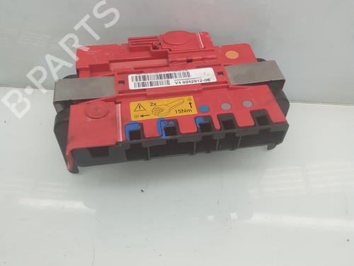 Caja reles / fusibles BMW 1 (E81) 118 i (143 hp) 10688710 | 10688710 |