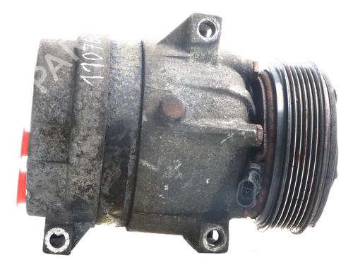 Used AC compressor AC compressor OPEL VIVARO A Bus (X83) [2001-2015] 33214671 33214671