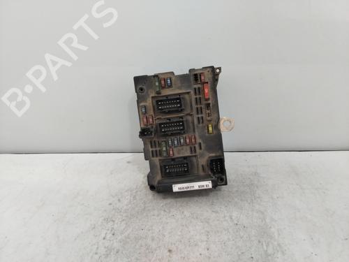 Used Fuse box PEUGEOT 307 (3A/C) 2.0 HDi 110 (107 hp) 18001365