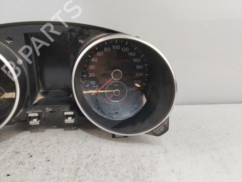 Instrument cluster VW GOLF VI (5K1) 2.0 TDI | BP18823664C47 