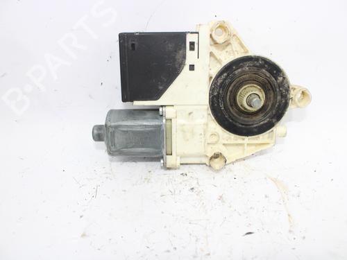 Rudehejsemotor bagstkærm højre RENAULT MEGANE III Hatchback (BZ0/1_, B3_)  | BP11676526E22 