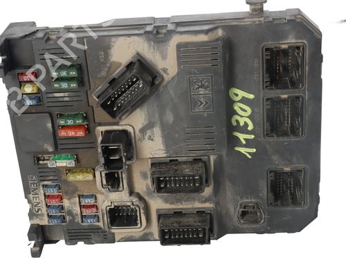 Used Fuse box Fuse box CITROËN BERLINGO / BERLINGO FIRST MPV (MF_, GJK_, GFK_) 1.9 D (MFWJZ) (70 hp) 33538040 33538040