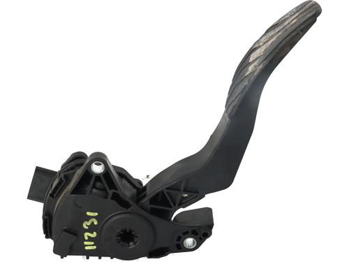 pedal-renault-kadjar-ha_-hl_-2015-33397444 main image