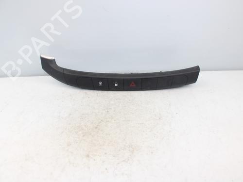 Used Warning switch FIAT TIPO Estate (356_, 357_) 1.4 (356WXA1B) (95 hp) 18245655