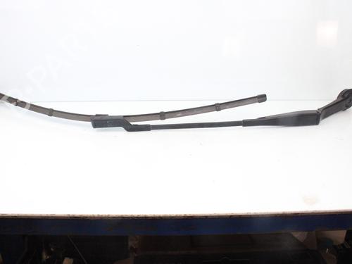 Used Front windshield wiper arm FORD FOCUS III [2010-2020]  15961315
