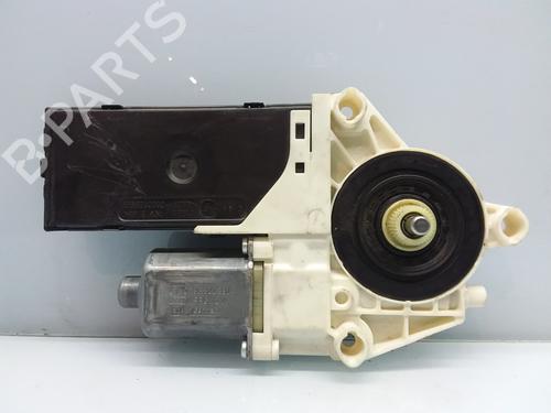 Used Right front window motor RENAULT LAGUNA III Grandtour (KT0/1) 2.0 dCi (KT07, KT0J, KT14, KT1A, KT1S) (131 hp) 9369455