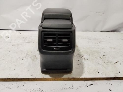 Armrest / Center console SEAT LEON (5F1) | BP30548851I20