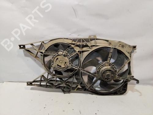 Used Radiator fan OPEL VIVARO A Bus (X83) [2001-2015]  29625955