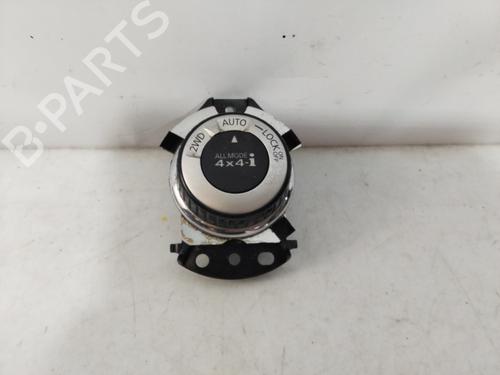 Used Switch NISSAN X-TRAIL II (T31) 2.0 dCi 4x4 (150 hp) 27376832