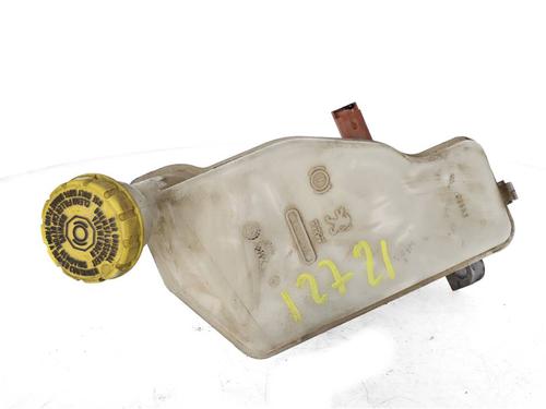 Used Brake master cylinder Brake master cylinder PEUGEOT 208 I (CA_, CC_) [2012-2021] 40154740 40154740