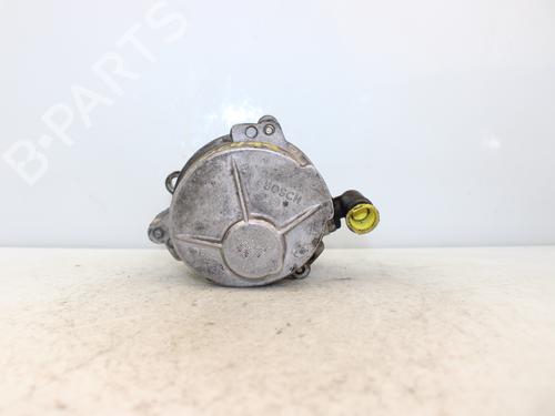 Used Vacuum pump RENAULT GRAND SCÉNIC II (JM0/1_) [2004-2009]  18488238