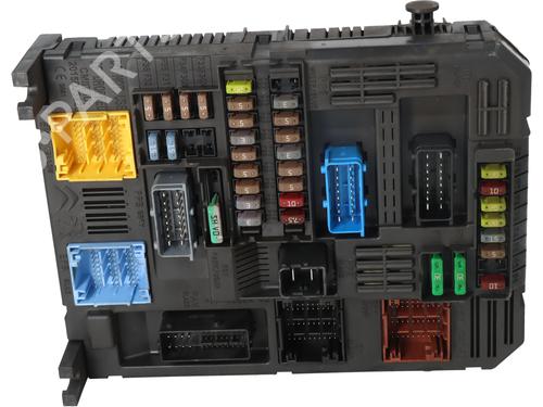 Used Fuse box Fuse box PEUGEOT 508 II (FB_, FH_, F3_) 1.5 BlueHDI 130 (FBYHZJ, FBYHZR) (131 hp) 33758365 33758365
