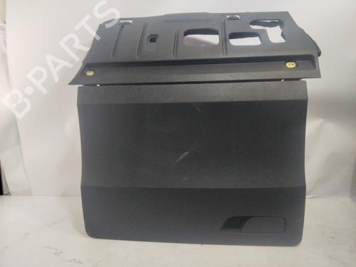 Used Glove box AUDI Q2 (GAB, GAG) 35 TDI quattro (150 hp) 30865886