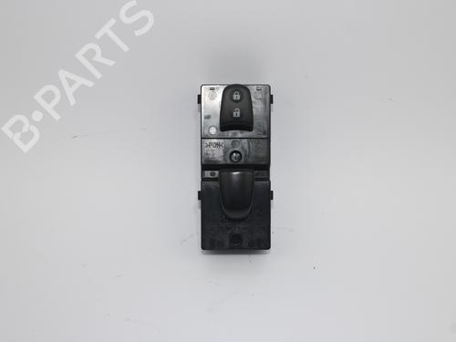 Used Right front window switch NISSAN JUKE (F15) 1.5 dCi (110 hp) 12308242