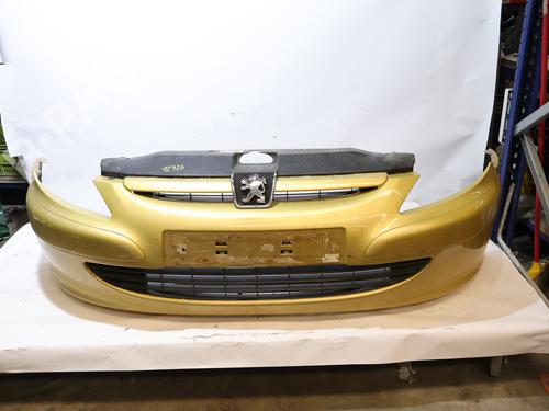 Used Front bumper Front bumper 38068518 38068518