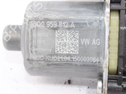 Right rear window motor SEAT LEON (5F1)  | BP15815277E22 