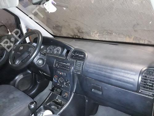 Left taillight OPEL ZAFIRA A MPV (T98) 2.0 DTI 16V (F75) | BP15679563C34 