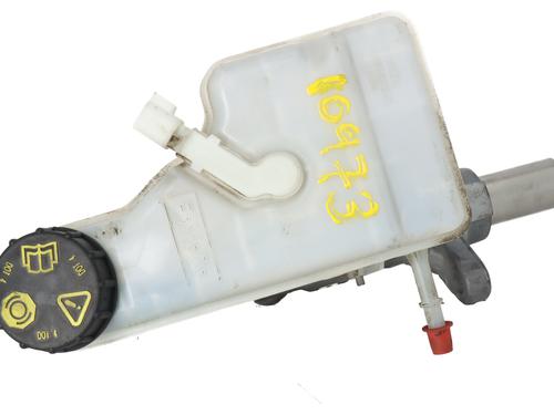 brake-master-cylinder-ford-focus-iii-2010-2011-2012-2013-2014-2015-2016-2017-2018-2019-2020-32387570 main image