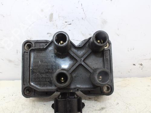 Used Ignition coil FORD FIESTA V (JH_, JD_) 1.4 16V (80 hp) 15182193